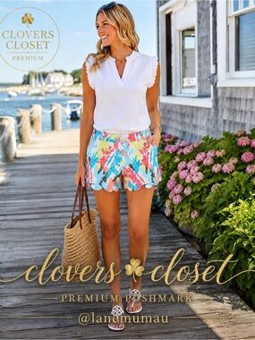 Crown & Ivy Scalloped Hem Shorts Floral Print Size 12 Preppy